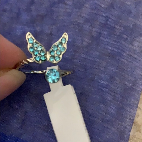 Butterfly ring. - Picture 1 of 3